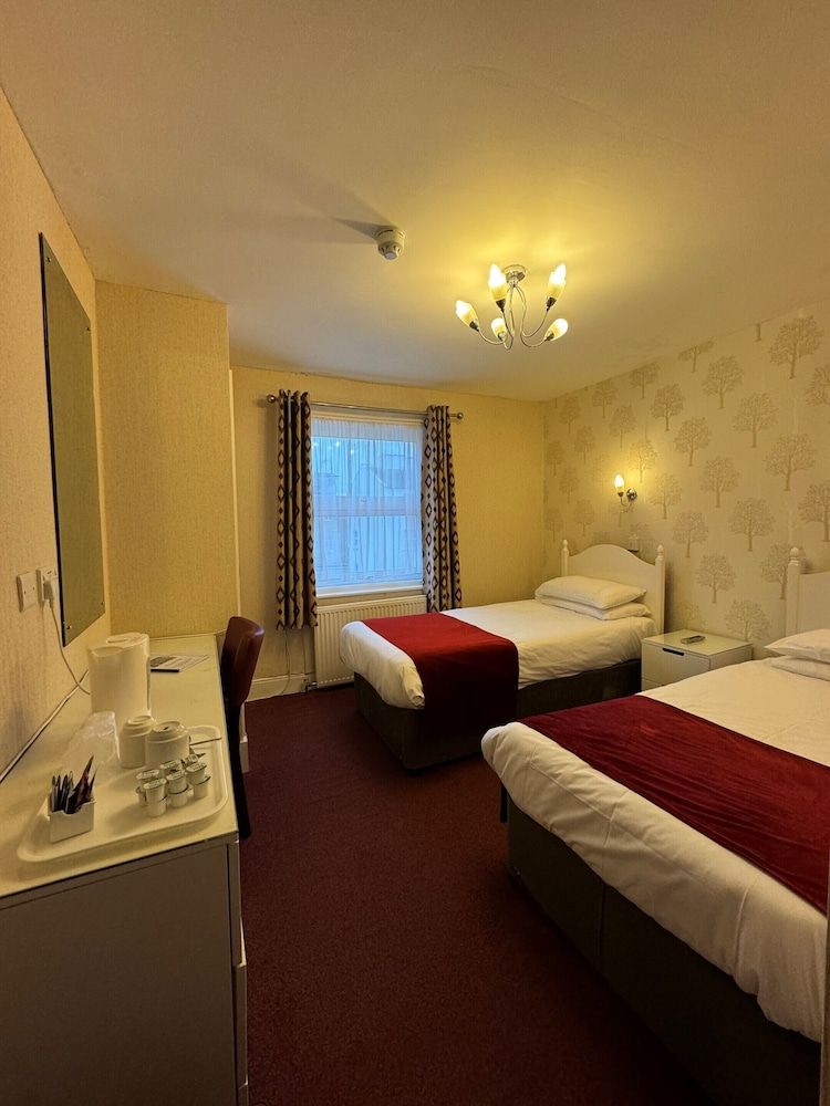 Haddon Hall Hotel Standard Twin Room