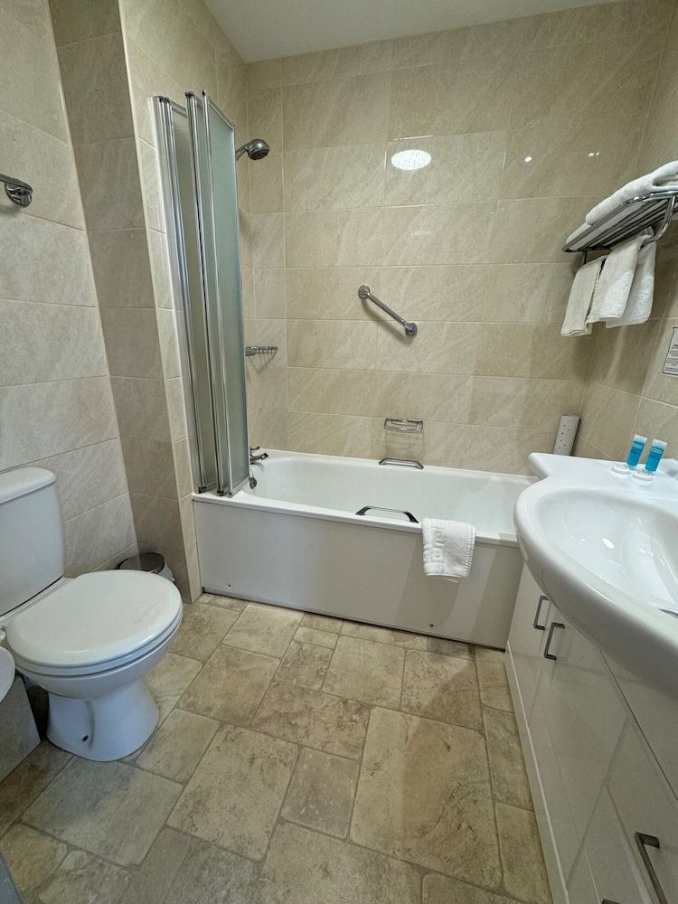 Haddon Hall Hotel Executive Twin Room, Ensuite 2