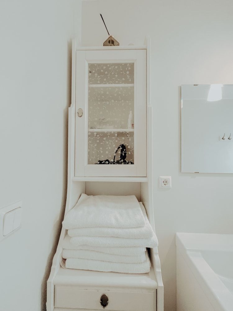 Gamli Skolinn Husavik Apartment 9