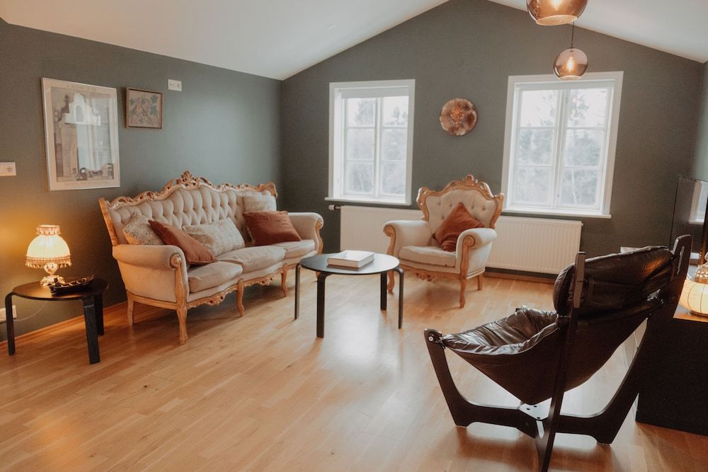 Gamli Skolinn Husavik Deluxe Loft 9