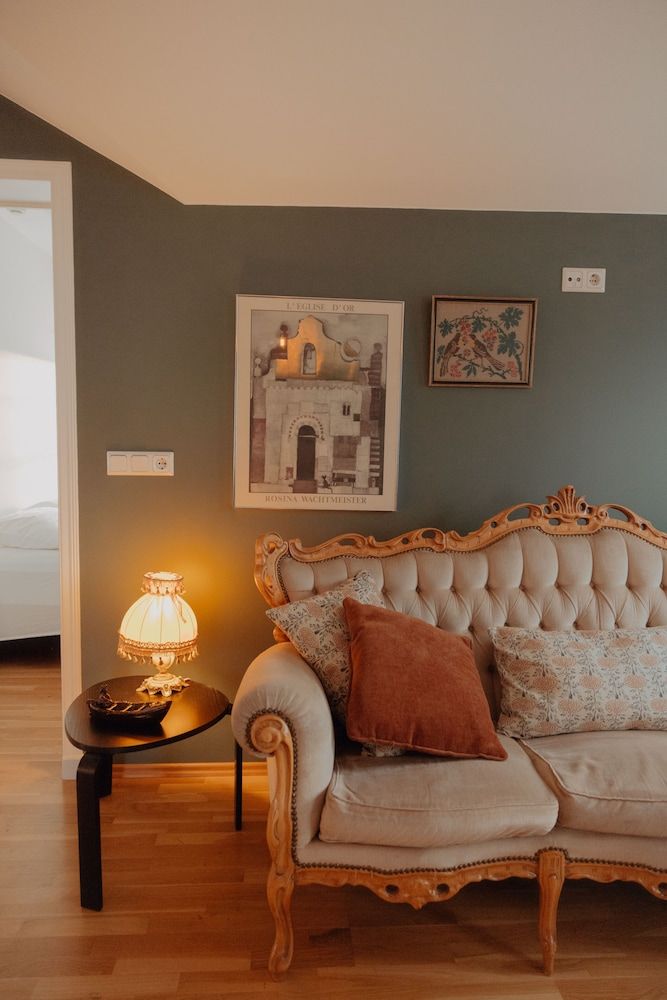 Gamli Skolinn Husavik Deluxe Loft 7