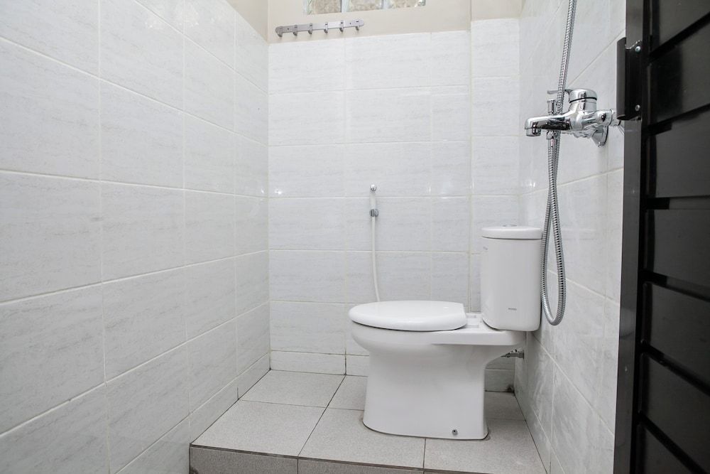 Saba Ayu Guest House Deluxe Double Room 7