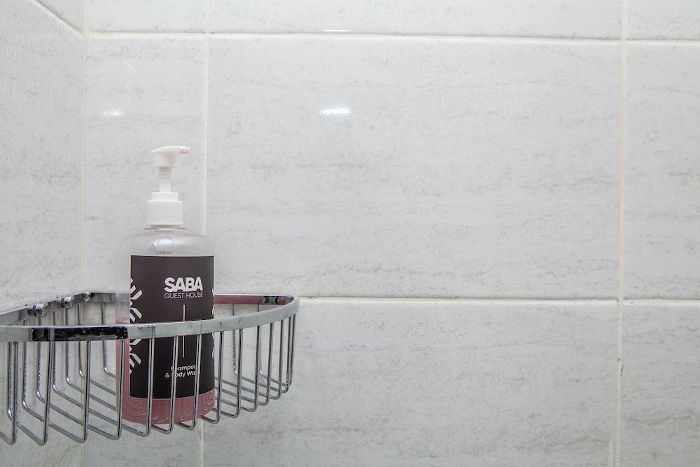 Saba Ayu Guest House Deluxe Double Room 8