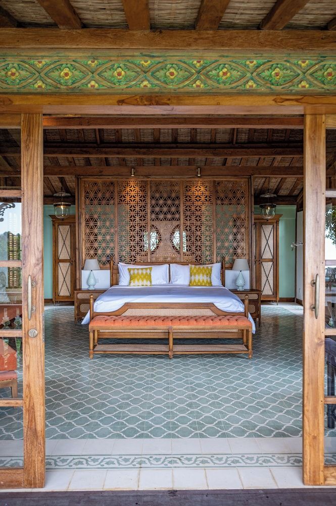 Umah Lusa Desa Suite