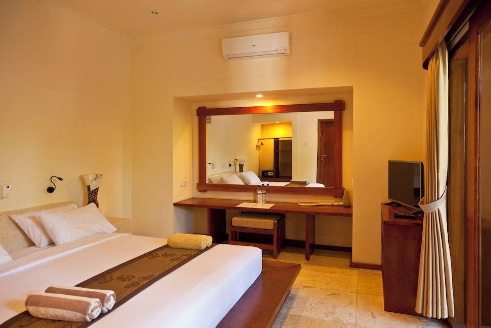 Deluxe Villa, 1 Bedroom, Pool View, Garden Area