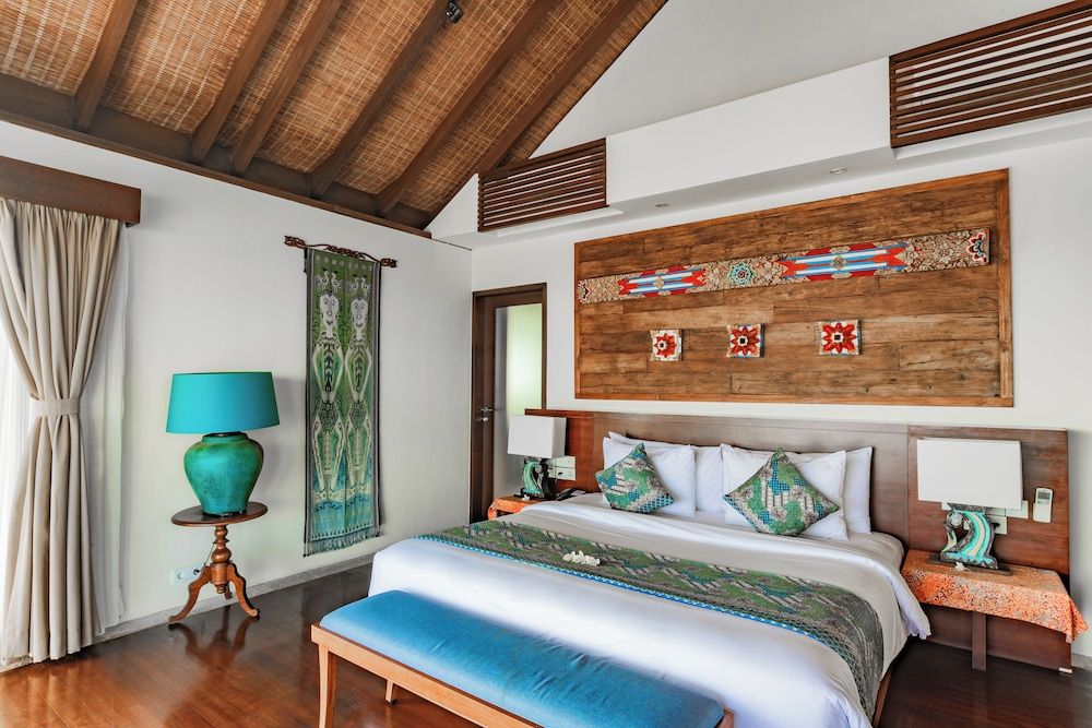 Exclusive Villa, Partial Sea View