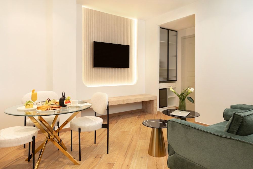 1910 Legacy Hotel Legacy Deluxe Suite 18