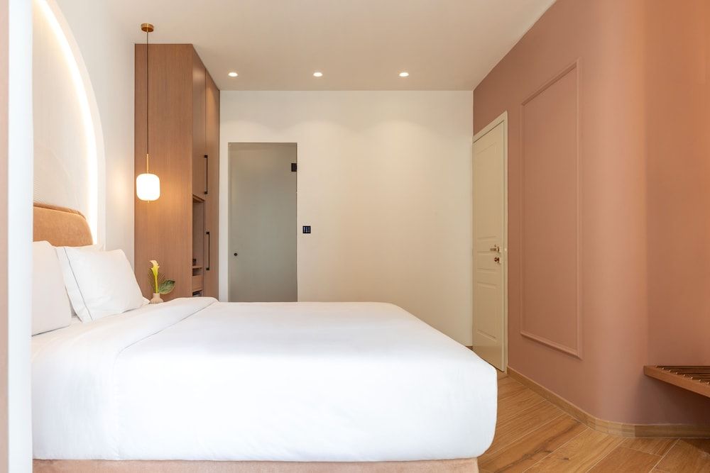 1910 Legacy Hotel Elegant Double Room 6