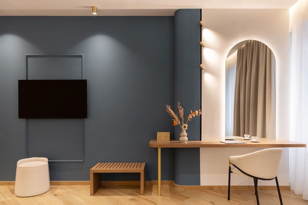 1910 Legacy Hotel Executive Queen Room 10