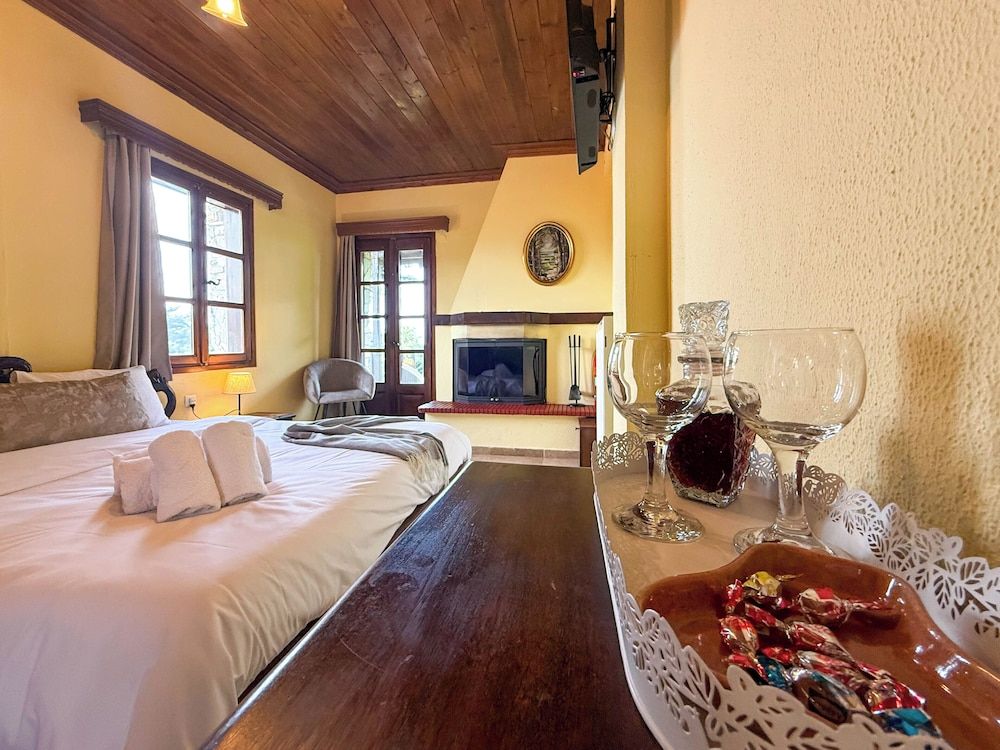 Standard Double Room, Balcony, Partial Sea View