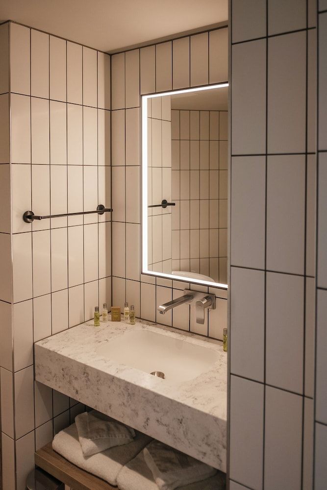 IXORA Hotel and Spa Twin Room Woodland View 6