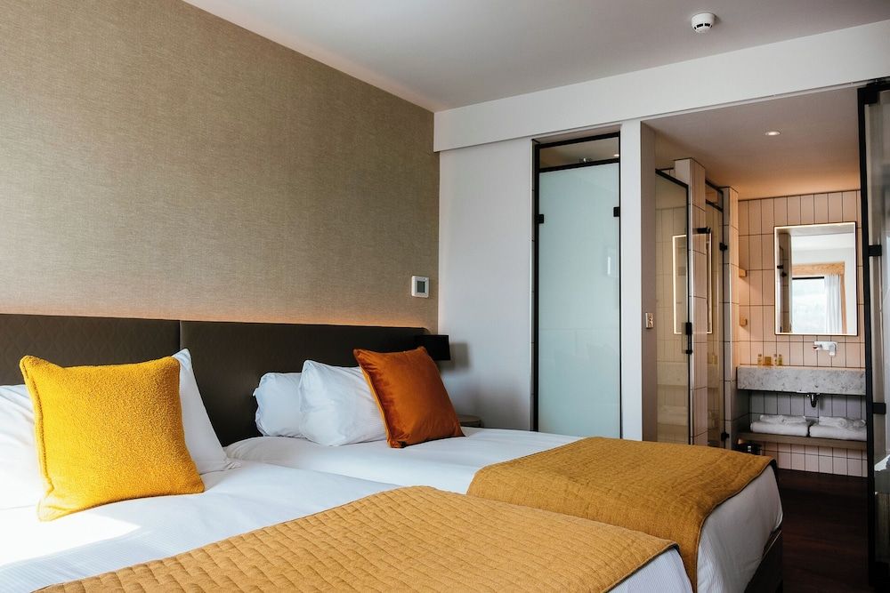 IXORA Hotel and Spa Twin Room Woodland View 2