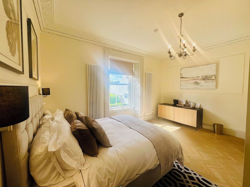 Deluxe Double Room, City View