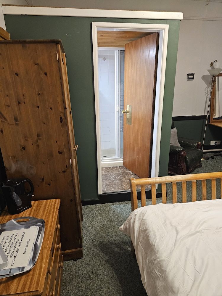 Basic Triple Room, Garden View