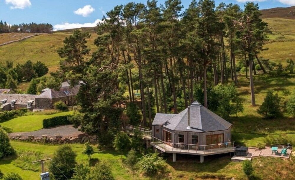 Dalnoid Cottages & Treehouses Luxury Tree House, 1 Bedroom (Scots Pine Adult only) 4