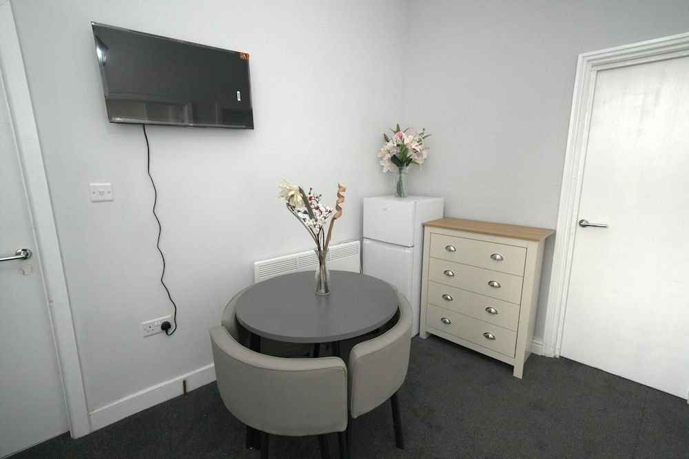 Charming Oxford Apartment in Telford - Flat 1 Apartment 7