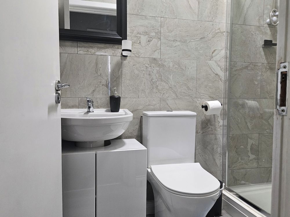 Charming Oxford Apartment in Telford - Flat 1 Apartment 6