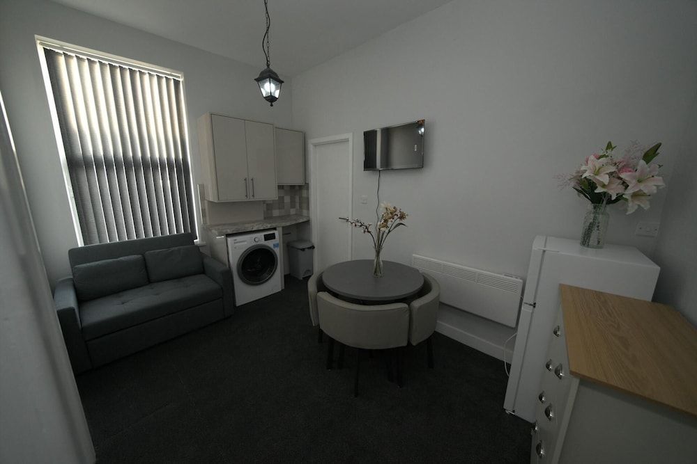 Charming Oxford Apartment in Telford - Flat 1 Apartment 8
