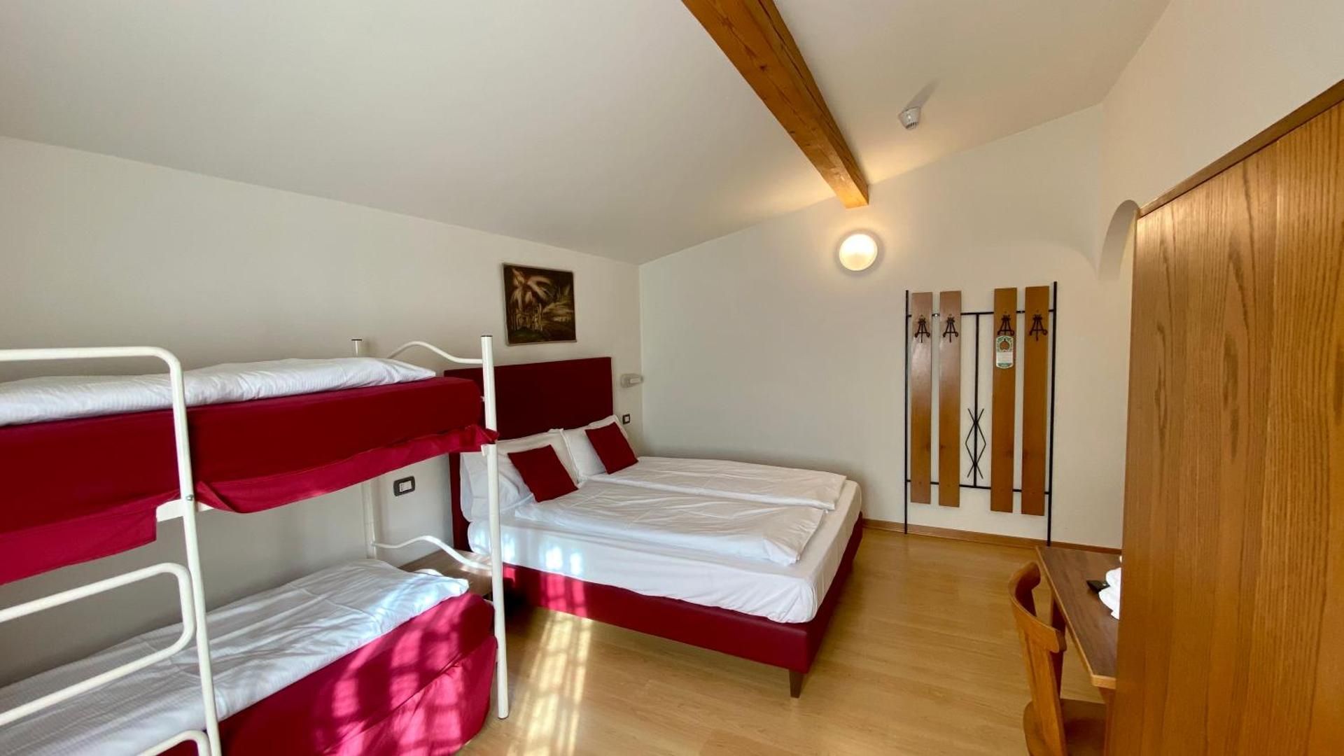 Classic Quadruple Room