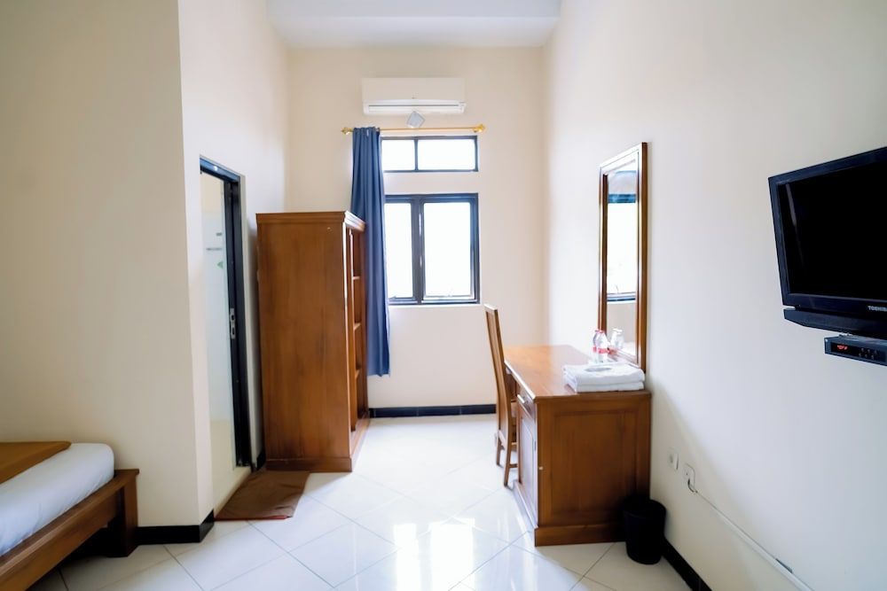 Samudra Hotel Deluxe Twin Room 4