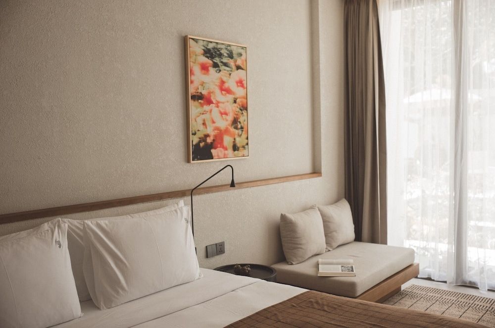 Classic Double Room, 1 King Bed, Patio, Pool View