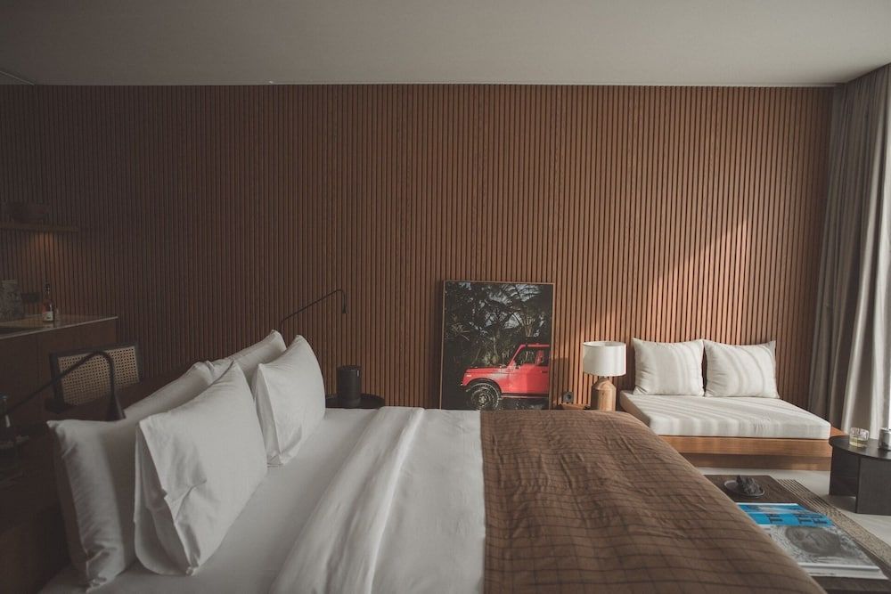 Luxury Studio, 1 King Bed, Balcony