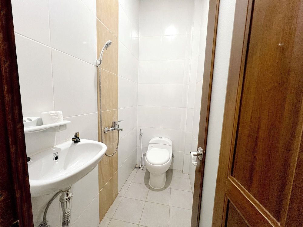 Wisma Saranani Deluxe Twin Room 2