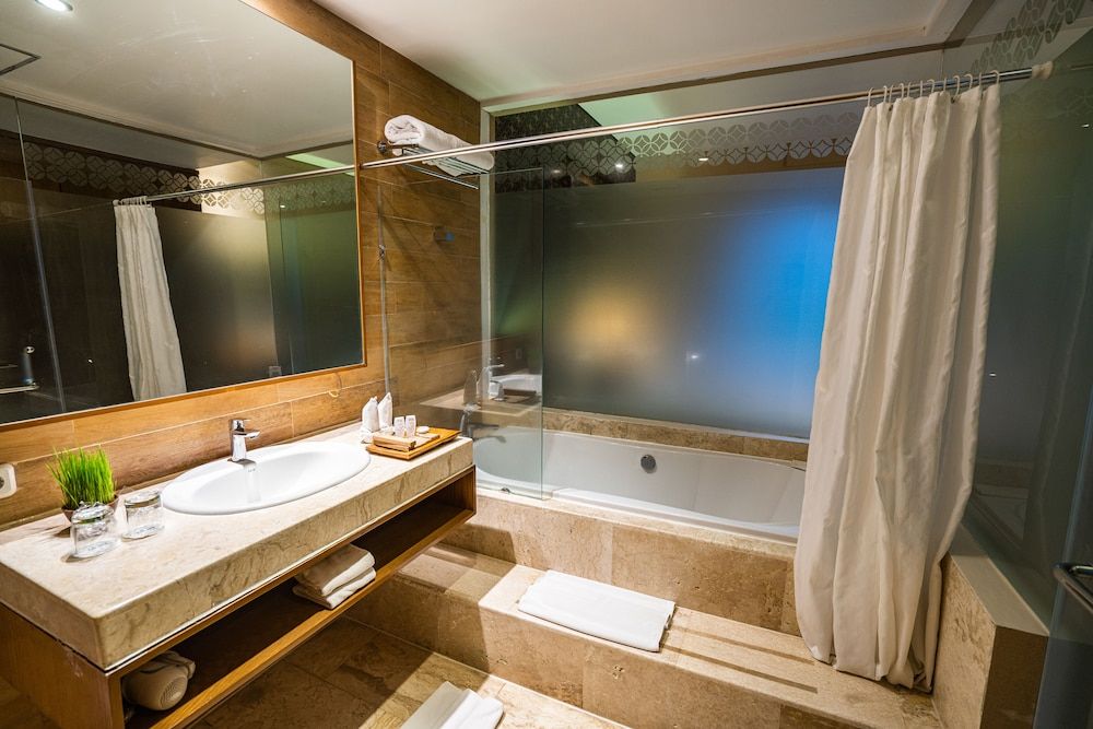 Abhayagiri - Sumberwatu Heritage Resort Double or Twin Room, Balcony 5