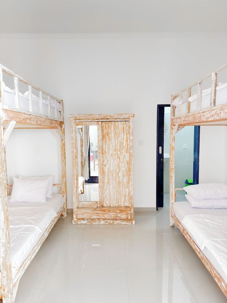 Mixed Dormitory with 4 Beds