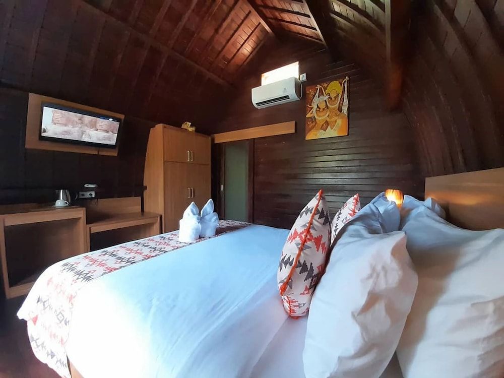 Deluxe Double Room, Pool View