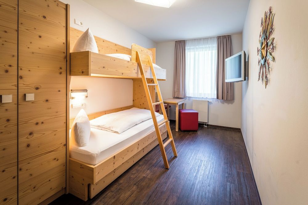 Naturparkhotel Adler Deluxe Suite 4