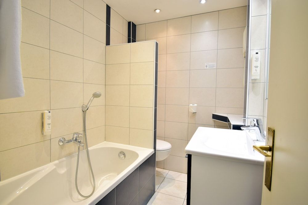 Hôtel Le Lac Double Room, Balcony, Lake View 6