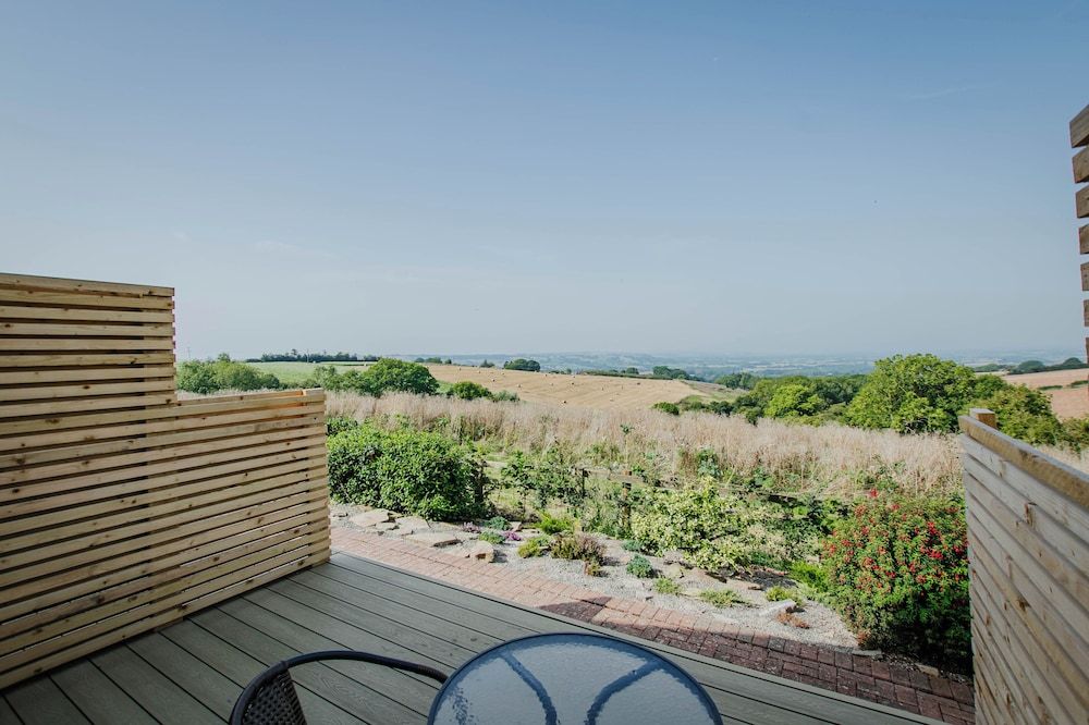 Hanley House Suite (Lounge, kitchen & private deck) 5