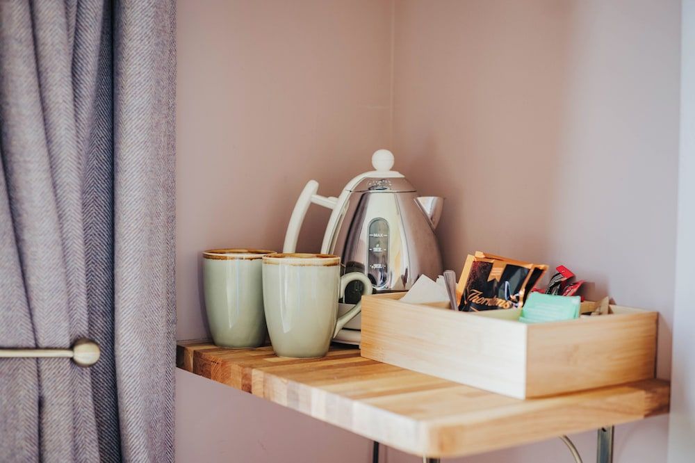 Hanley House Double Room (Super king with valley view) 3