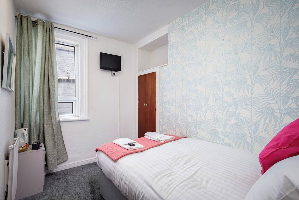 Beachfront Hotel Basic Double Room 5