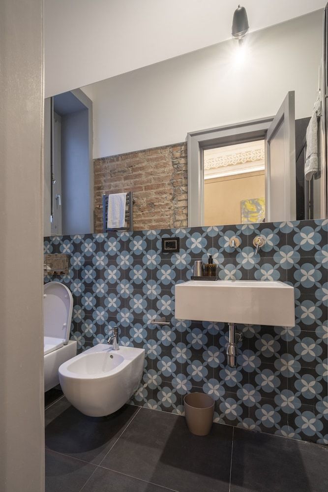 360ME Palace Deluxe Double Room 5