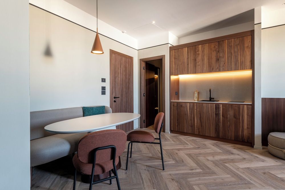 Visionair Suites Luxury Apartment 8