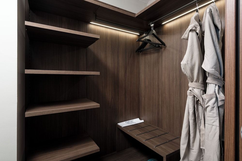 Visionair Suites Luxury Apartment 2