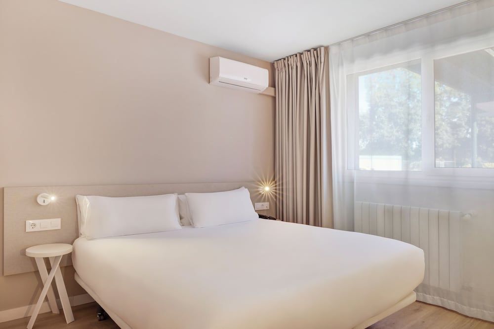 B&B Hotel Oviedo Superior Double Room 2