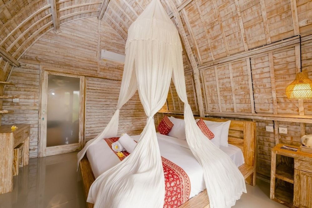 Villa Barong Nusa Penida Basic Double Room, Pool View 5