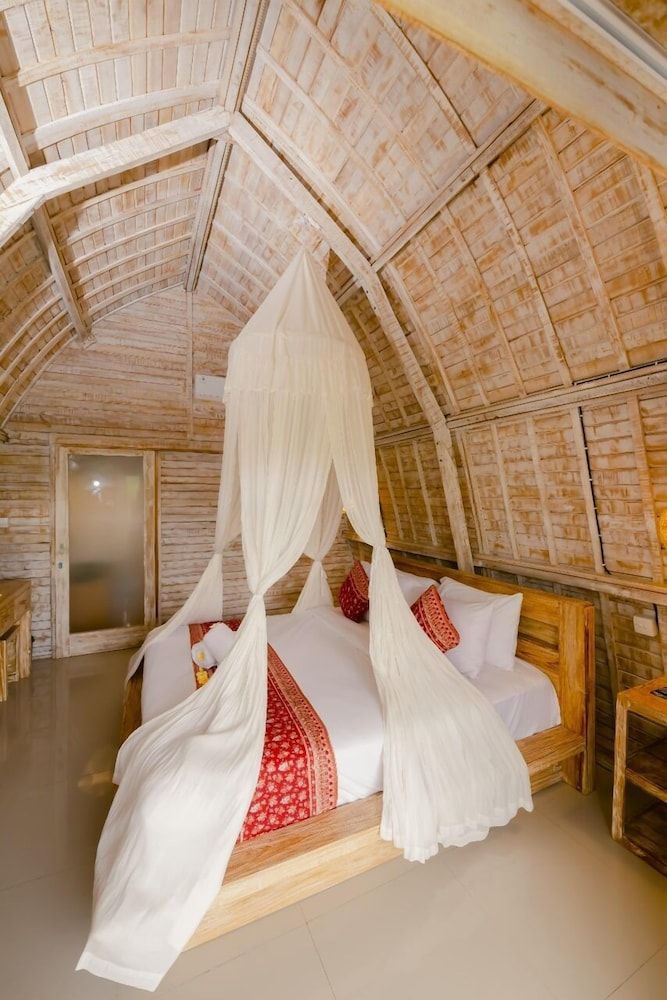 Villa Barong Nusa Penida Basic Double Room, Pool View 9