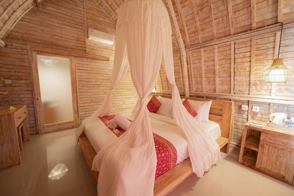 Villa Barong Nusa Penida Basic Double Room, Pool View 7