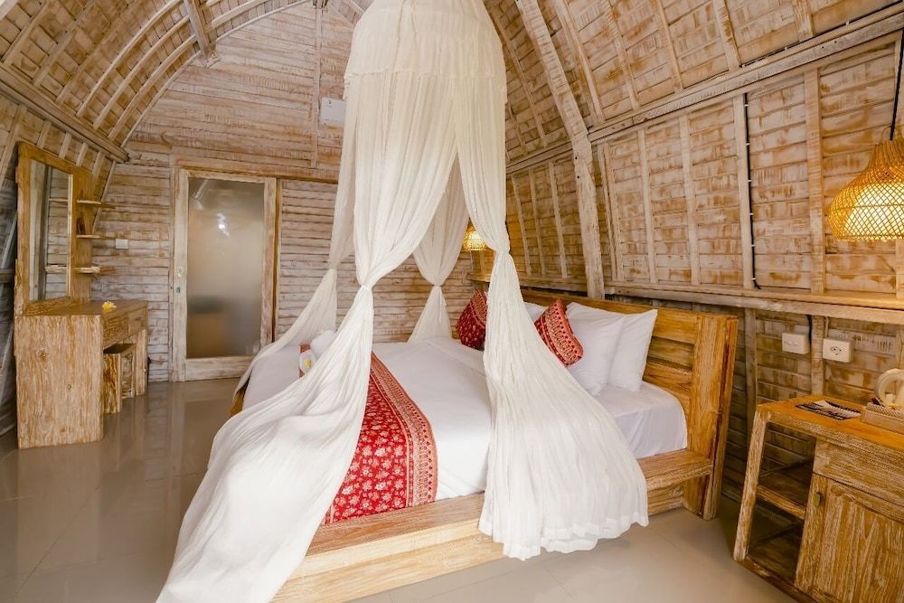 Villa Barong Nusa Penida Basic Double Room, Pool View 4