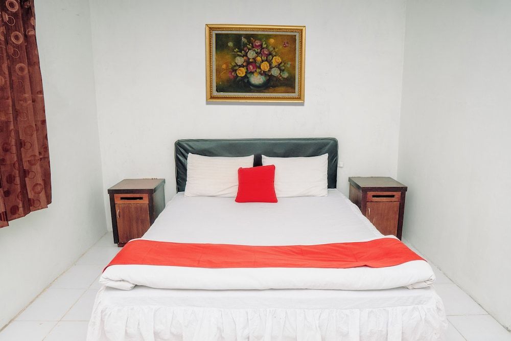 Villa CHR Syariah Standard Room, Pool View 7