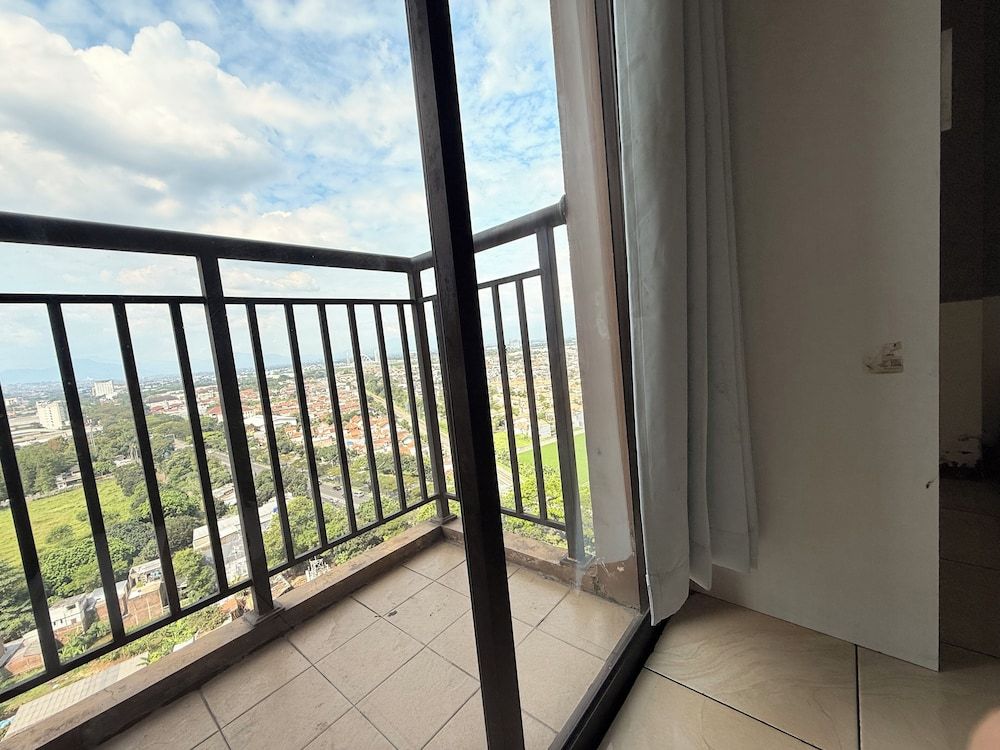 apartemen tamansari panoramic by bee Studio Room with Balcony 7