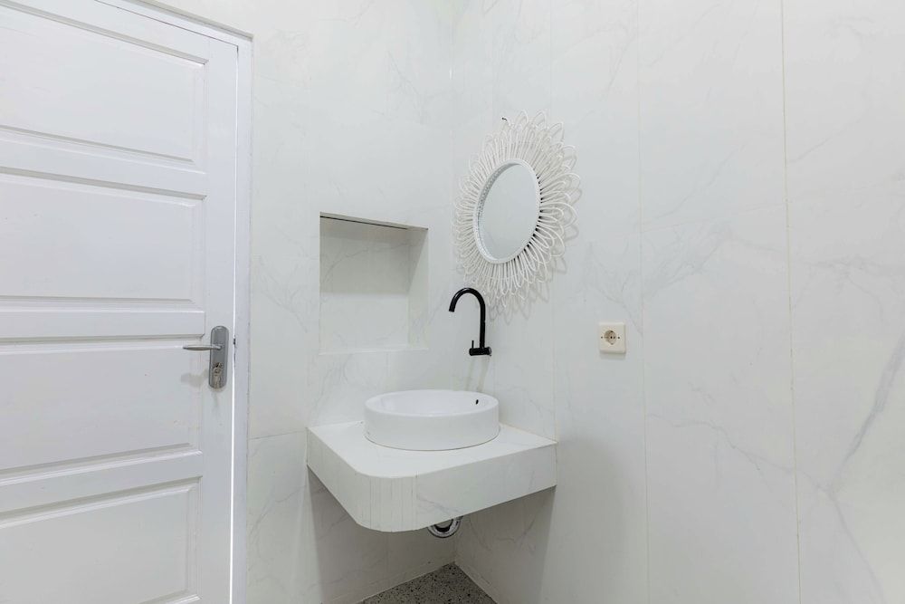 Intan Lake View Kintamani Deluxe Room 6