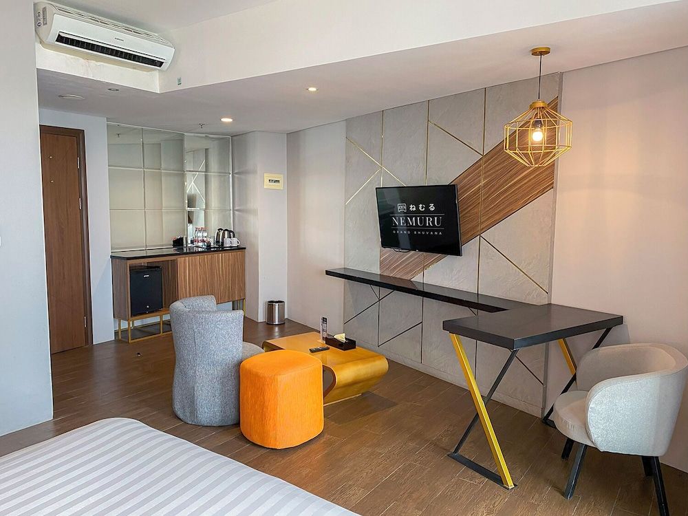 Nemuru Grand Bhuvana Ciawi Executive Double Room, Balcony, Pool View