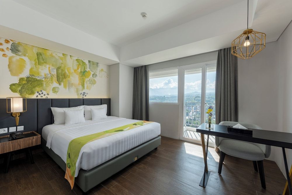 Nemuru Grand Bhuvana Ciawi Deluxe Double Room, Non Smoking, Balcony