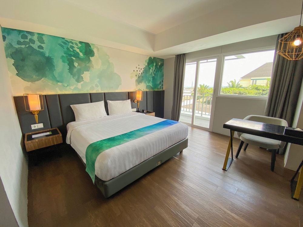 Nemuru Grand Bhuvana Ciawi Deluxe Double Room, Non Smoking, Balcony 2