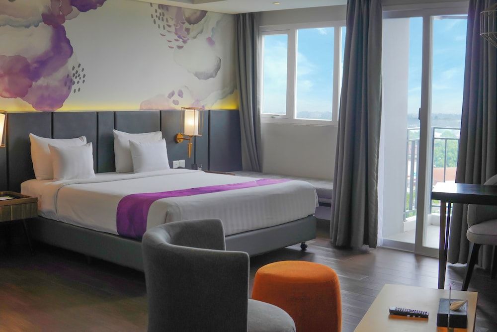 Nemuru Grand Bhuvana Ciawi Executive Double Room, Balcony, Pool View 2